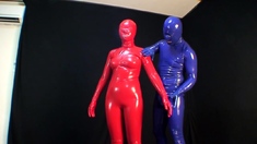 Amateur CDin latex dildoing