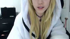 Amateur Blonde Teen Plays Solo with Toy Webcam Porn