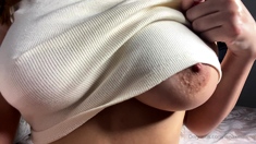 This large amateur cam girl has some very big boobs