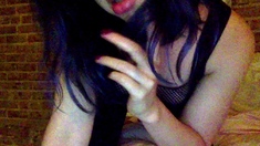 Cute amateur webcam teen girl toying pussy on webcam
