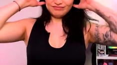 Amateur Japanese teen takes cock