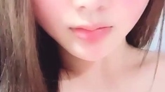 Amateur Webcam Cute Teen Plays Solo